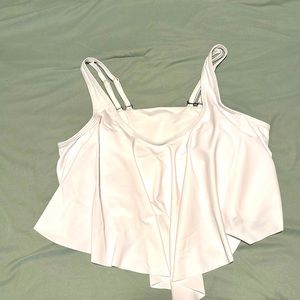 Coskaka NWT Bathing Suit Top size medium in excellent condition